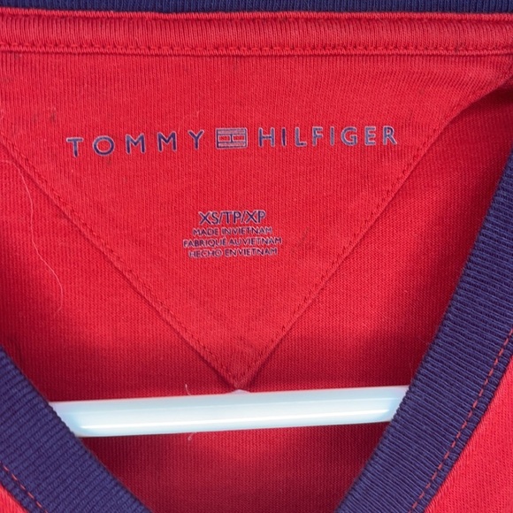 Tommy Hilfiger Signature Graphic Tee - Red - Size XSmall - Picture 6 of 6